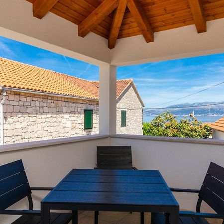 Apartmani Canaki Supetar Ngoại thất bức ảnh