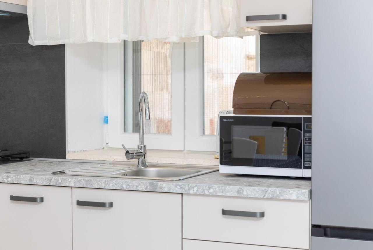 Apartmani Canaki Supetar Ngoại thất bức ảnh