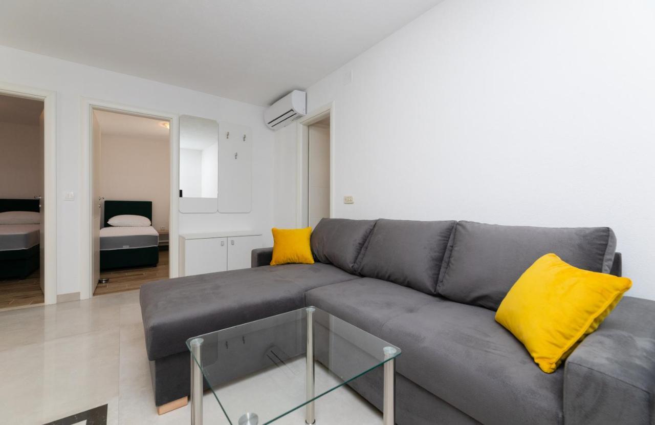 Apartmani Canaki Supetar Ngoại thất bức ảnh